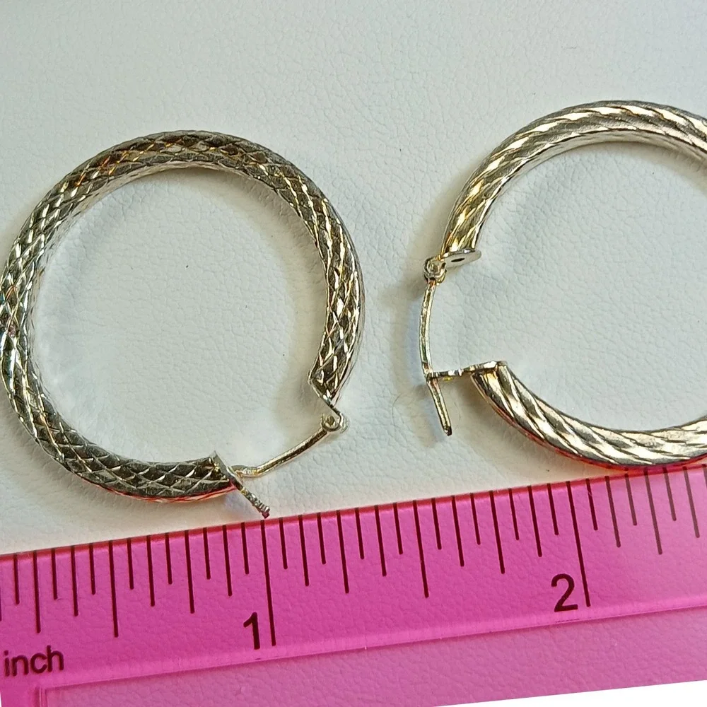 Vintage 1990s Sterling Silver Textured Diamond Cut Hoop Earrings Thailand 1.25